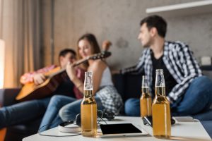 beber cerveza en casa